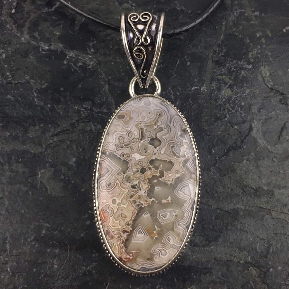 New Crazy Lace Agate Stone Silver Pendant Necklace